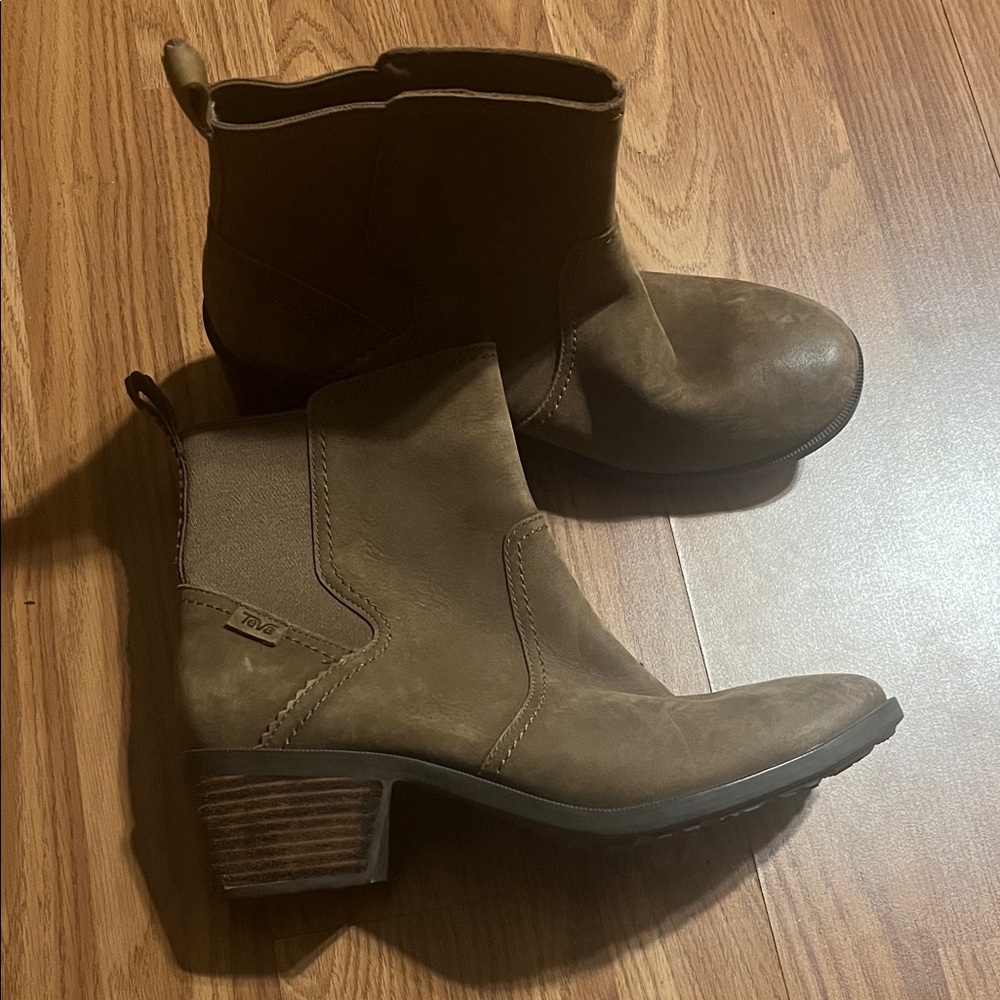 Teva Women's Tan Ankle Booties
